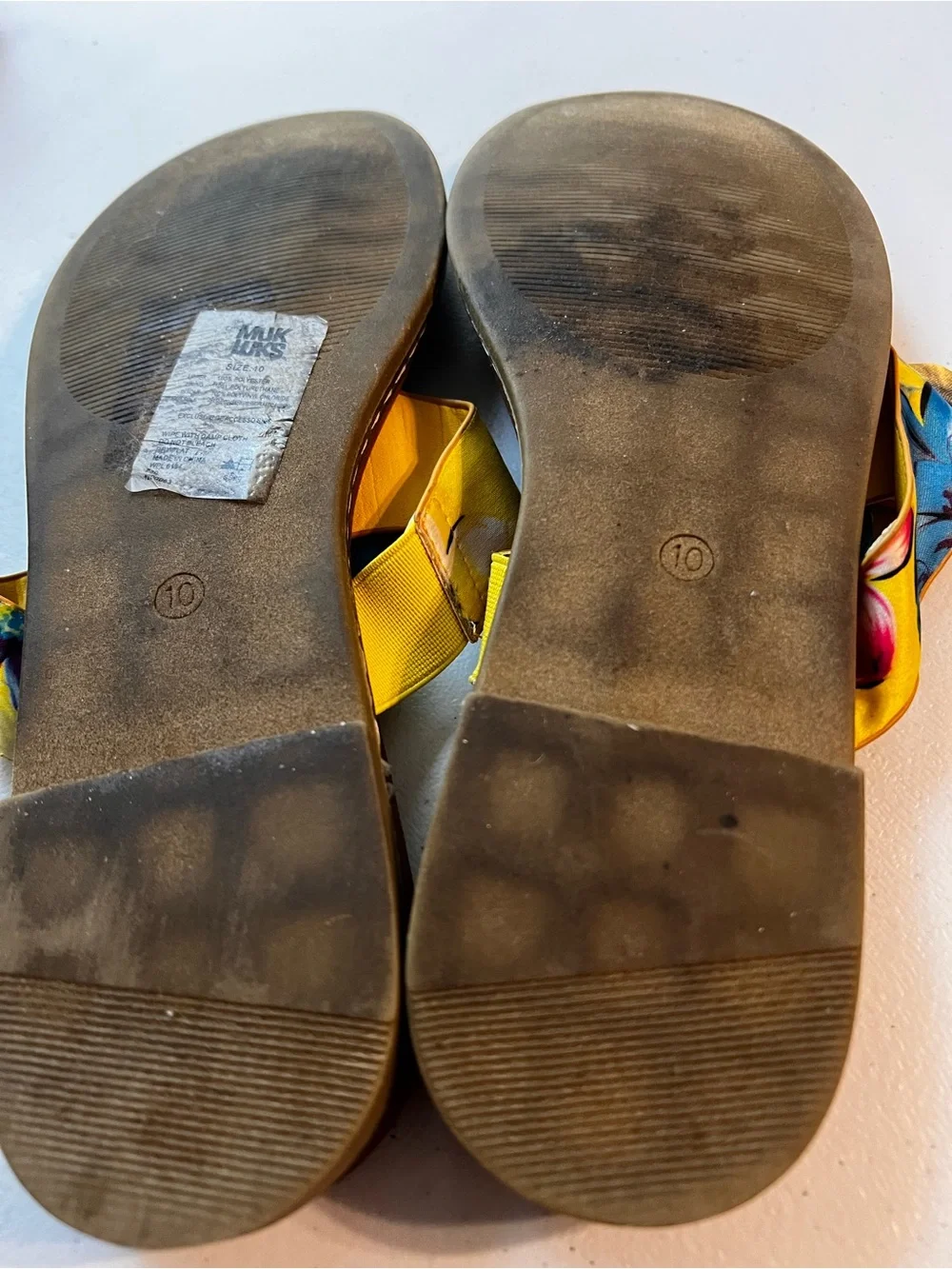 Muk Luks Yellow Multicolor Knot-Top Women’s Sandals